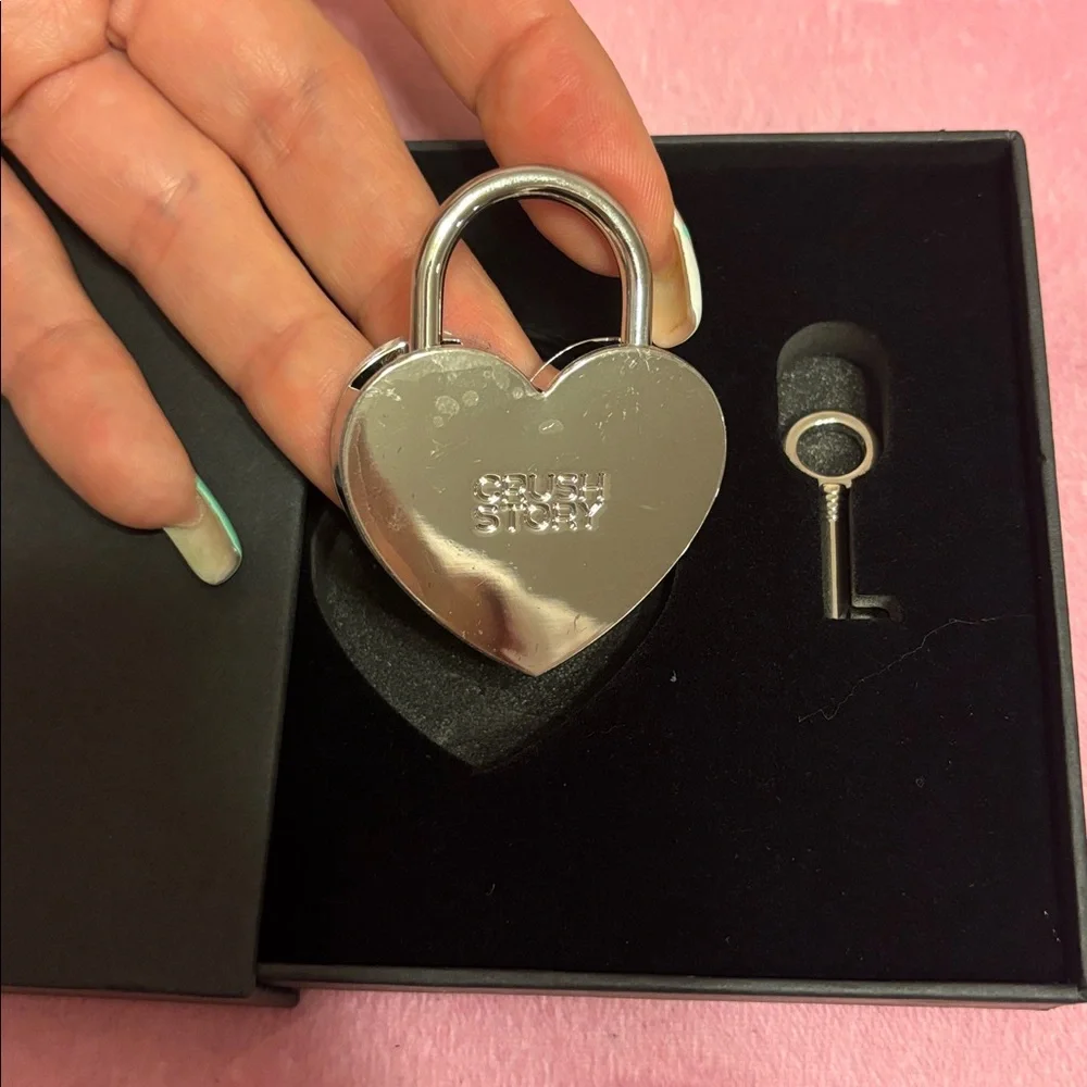 CHANEL La Collection Silver Heart Lock & Key